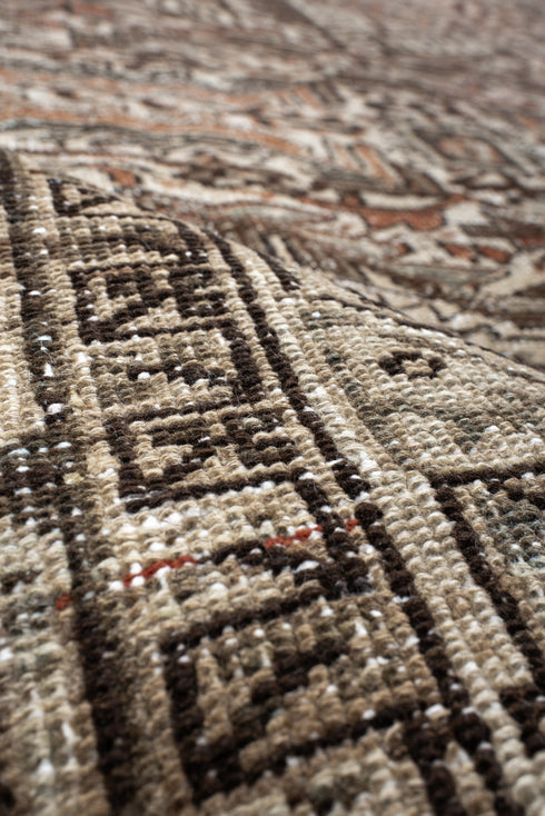 Antique Heriz Area Rug (7' x 10')